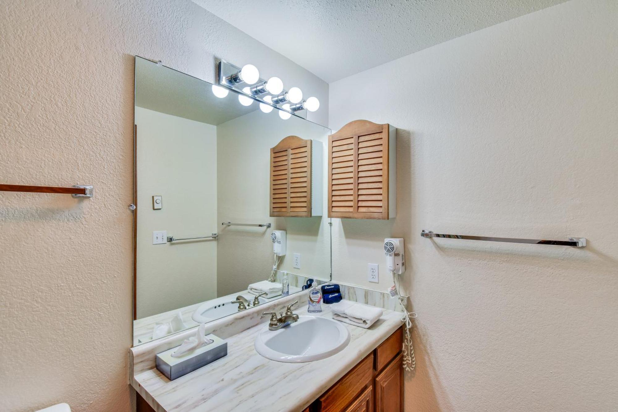 Central Steamboat Condo Outdoor Hot Tub And Pool! 스팀 보트 스프링스 외부 사진