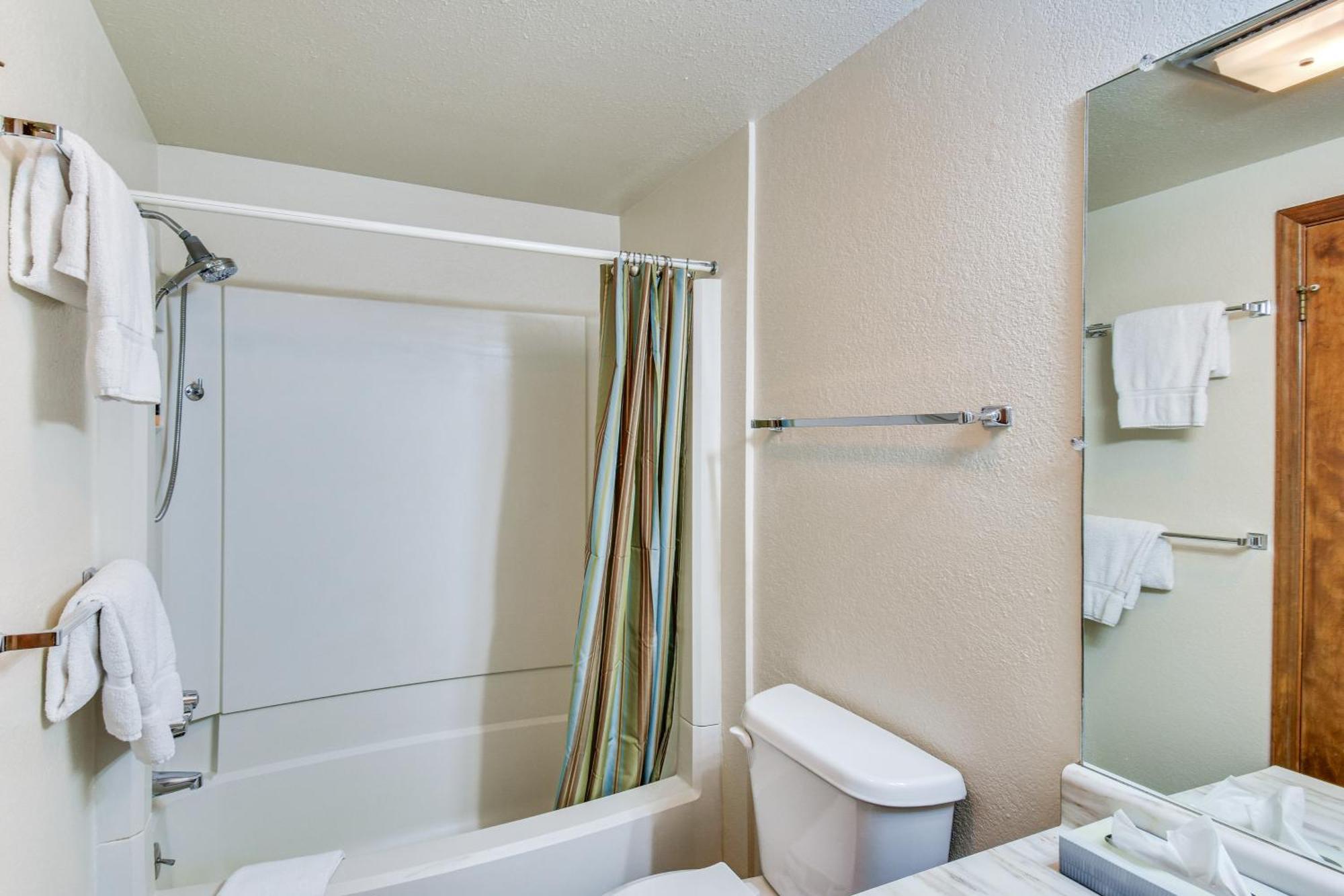 Central Steamboat Condo Outdoor Hot Tub And Pool! 스팀 보트 스프링스 외부 사진