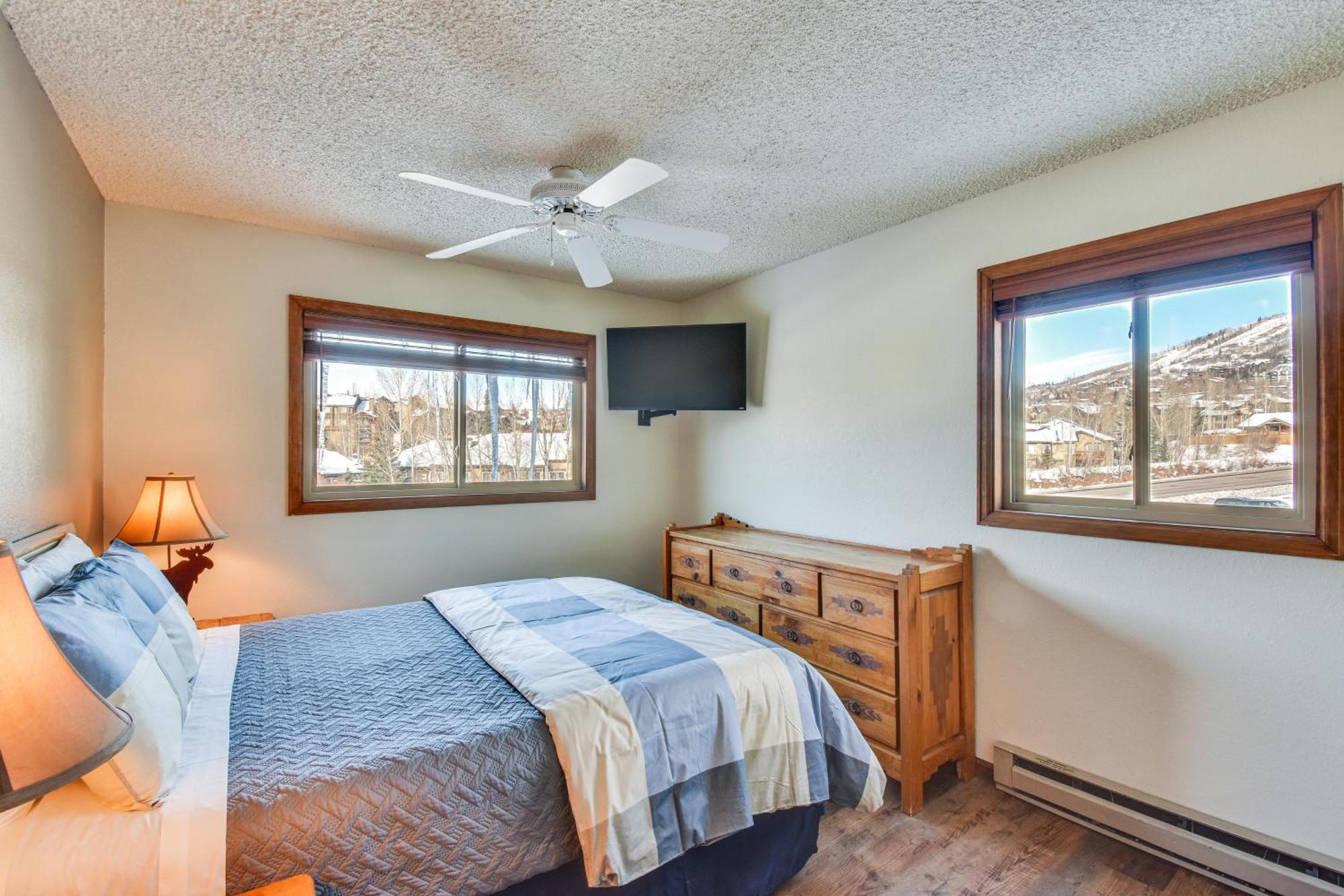Central Steamboat Condo Outdoor Hot Tub And Pool! 스팀 보트 스프링스 외부 사진