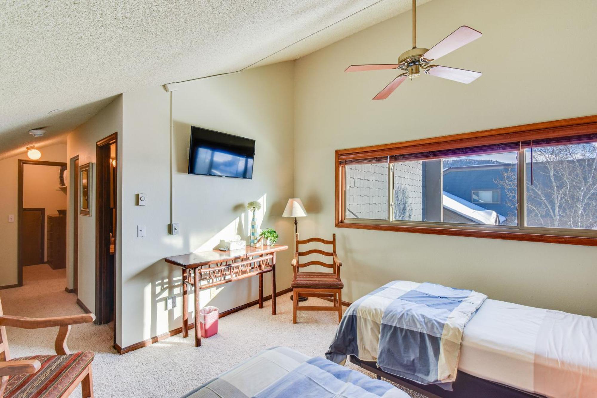 Central Steamboat Condo Outdoor Hot Tub And Pool! 스팀 보트 스프링스 외부 사진